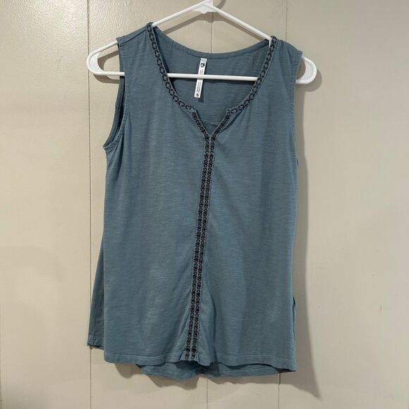 Blue Boho Embroidered Trim Tank Top Size Small | Casual Summer Sleeveless Blouse - Picture 1 of 4